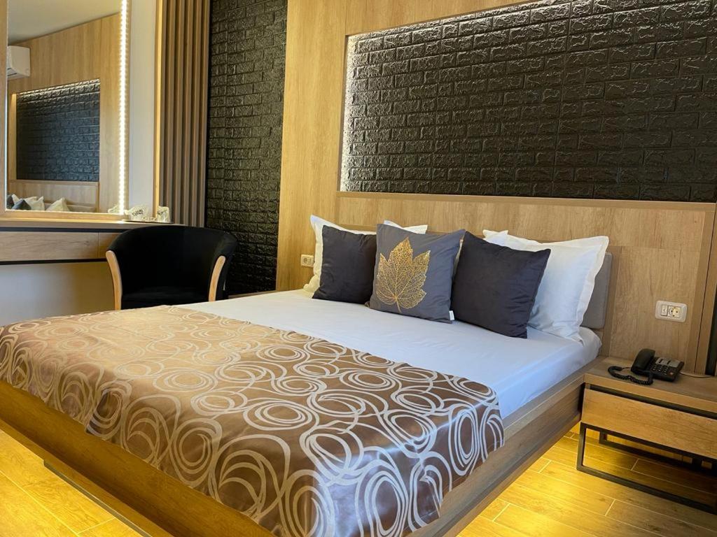 Hotel Tomis photo 2
