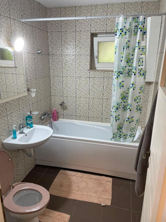 Propriete no8 - Relax, close to train station & university photo 3