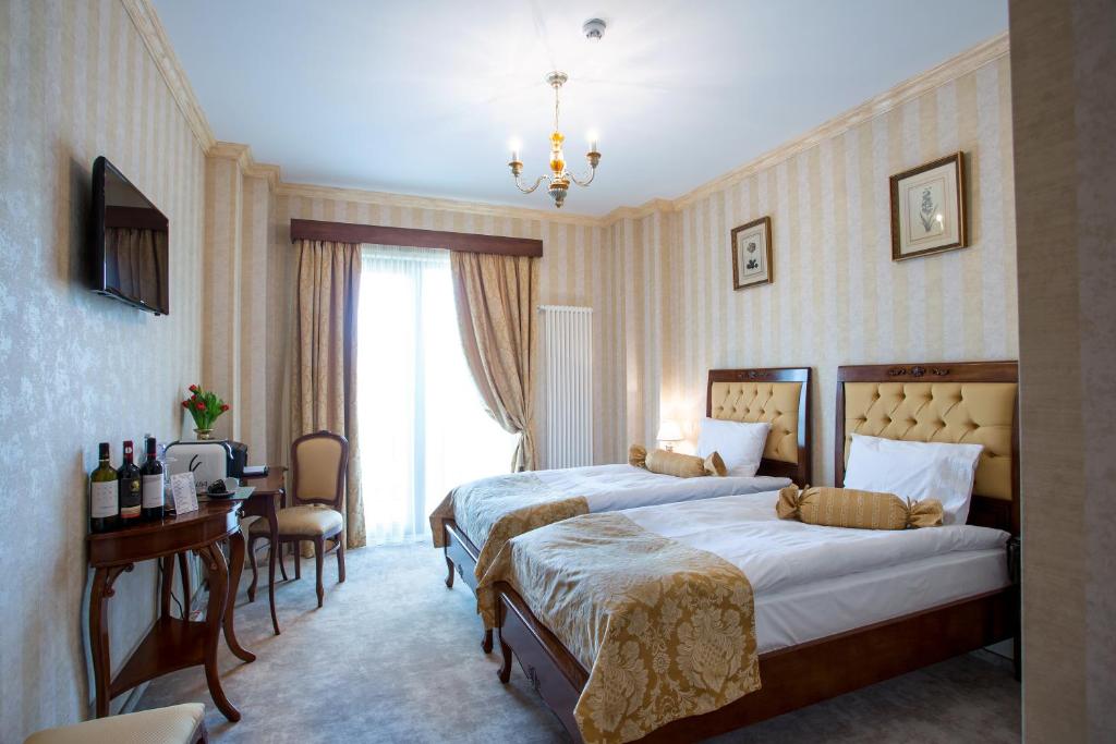 The Arlington Boutique Hotel photo 2