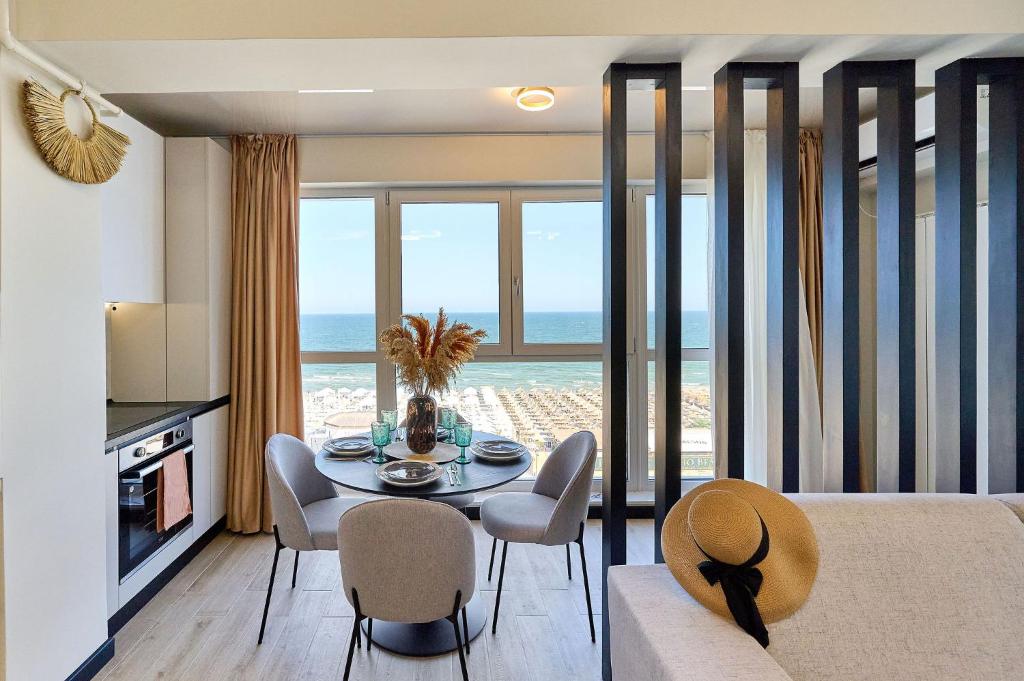 Smarald Sea View Apartment in Infinity Beach Resort - parking photo 2