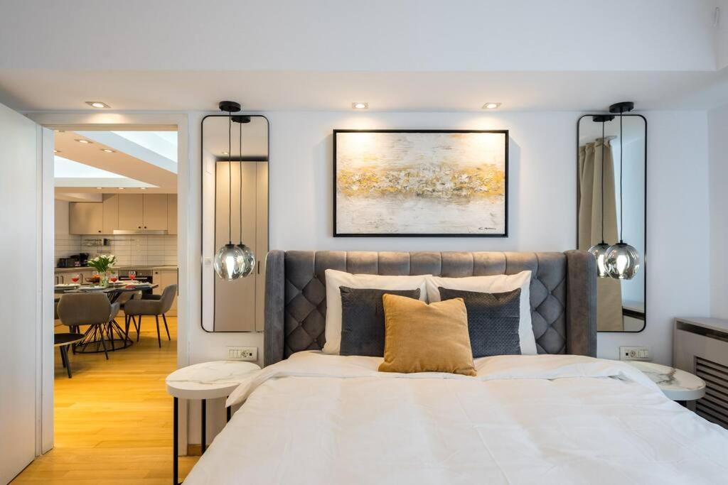Superb River Views 1BR + Parking photo 2