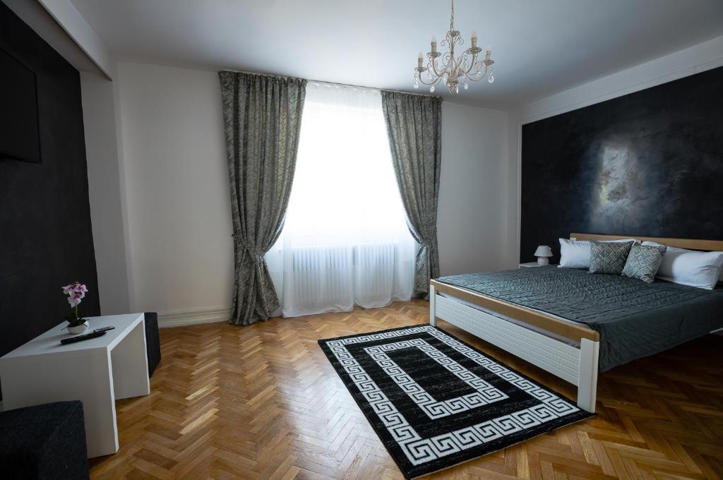 White Spacious Apartment — photo 1