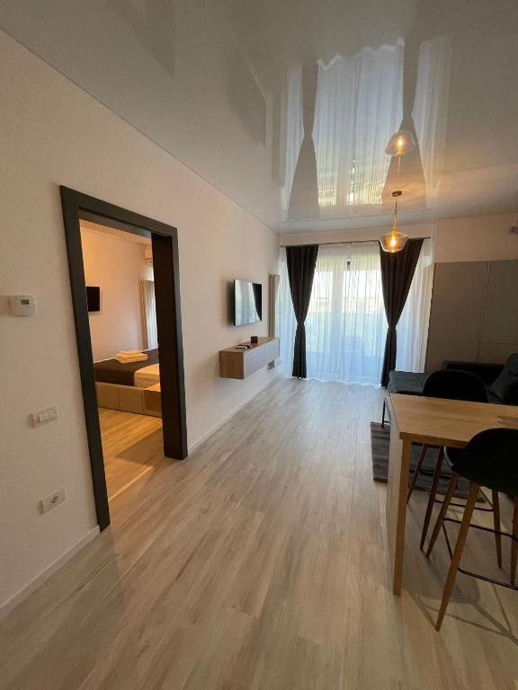 Mirage Sea Breeze Apartment photo 3