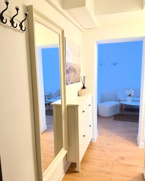 Parisian by Ioana photo 2