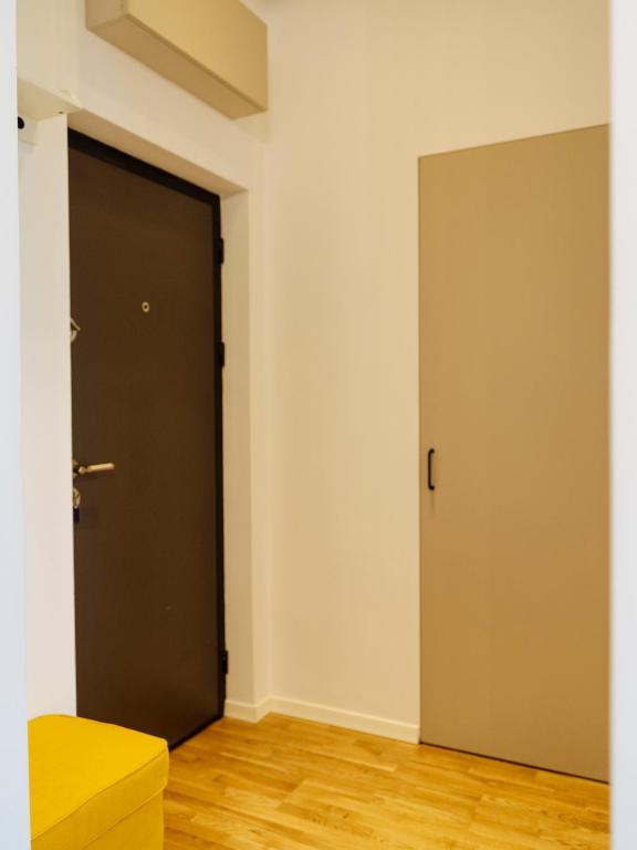 Sunny 2BR Flat - Top Location - Amazing Balcony photo 2