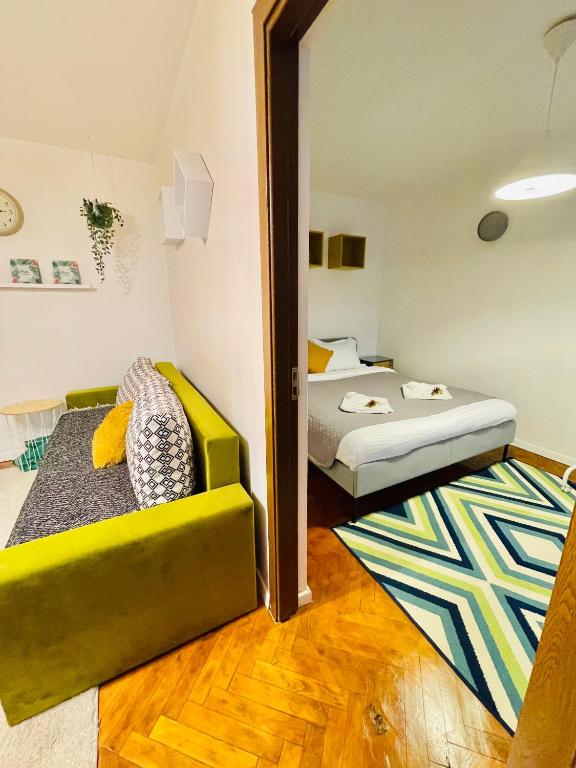 Modern place to Stay-self check-in nonstop 24h-wifi photo 2