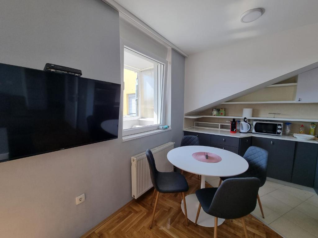 LikeHome life - Novi Sad Stevana Sremca photo 3