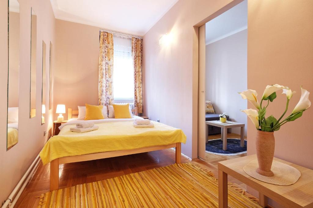 Sava SQUARE Apartment photo 2