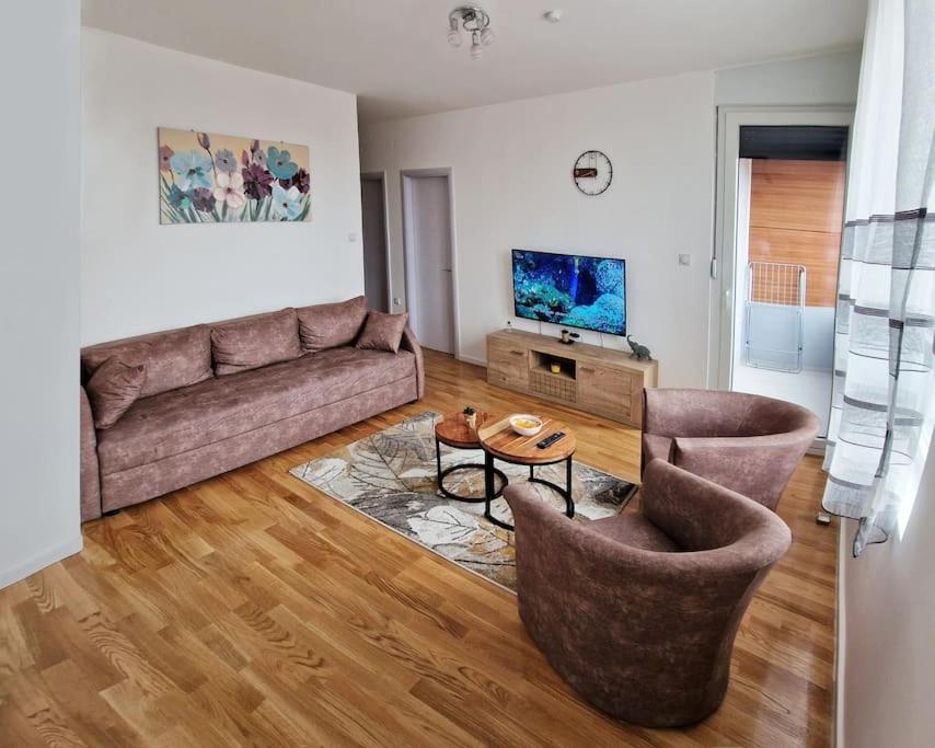 Sunflower apartment — photo 1