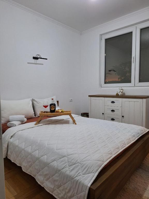 Slatinska idila - kuća sa bazenom photo 2