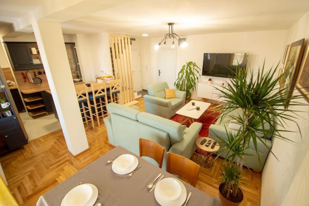 Spacious — photo 1