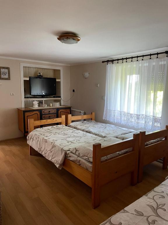 Starčević apartmani Orašac Aranđelovac OBAVEŠTENJE Proveriti raspoloživost putem poruke zbog učestalih lažnih rezervacija photo 2