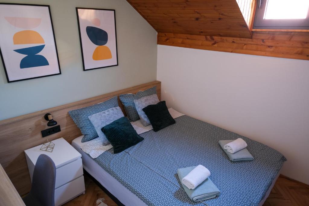 Sunrise Apartments photo 2