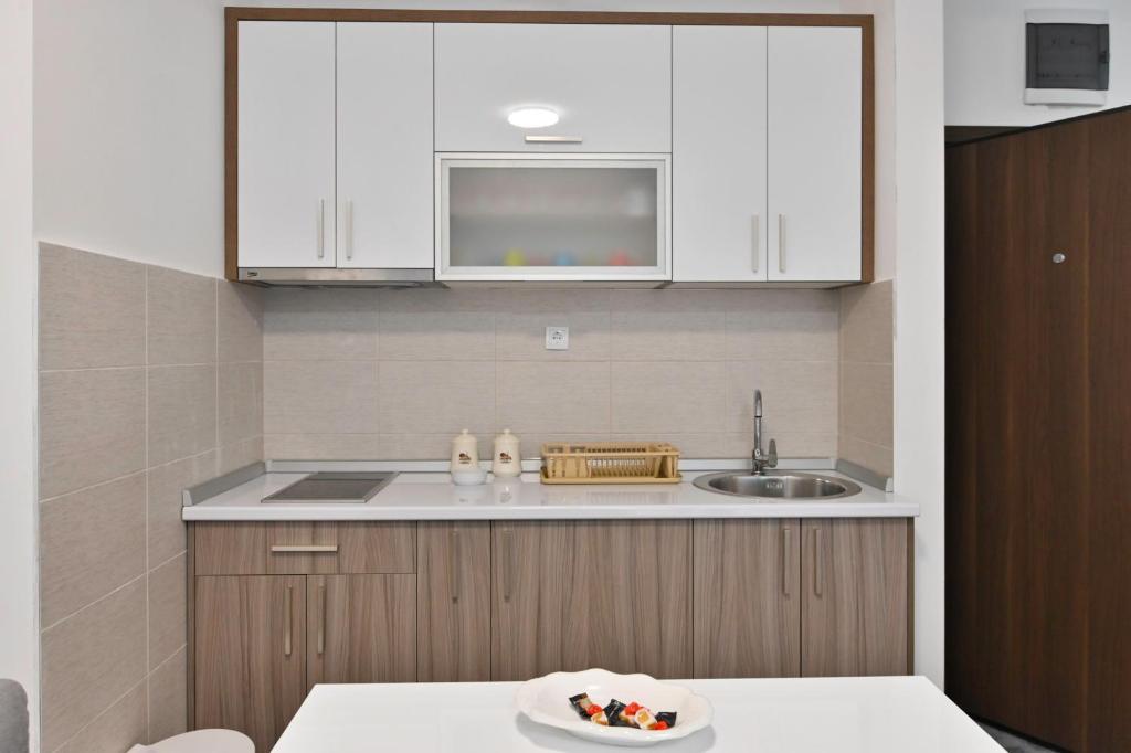Zova Deluxe Apartment photo 2