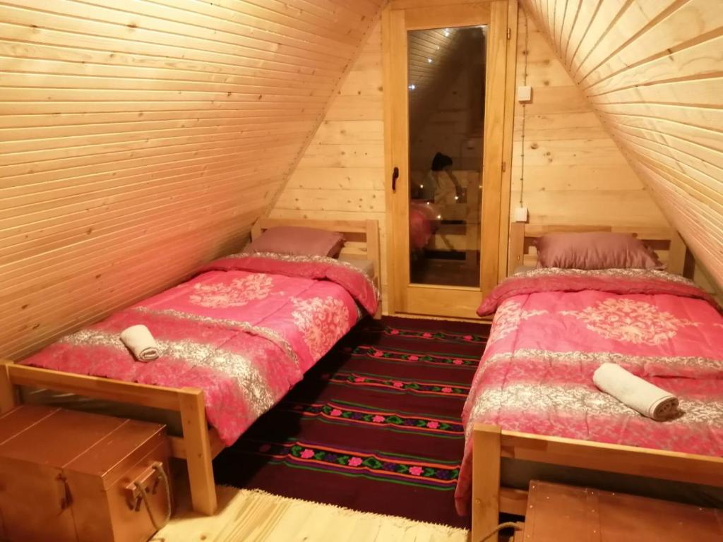 Taćina i Dokina kolibica photo 2