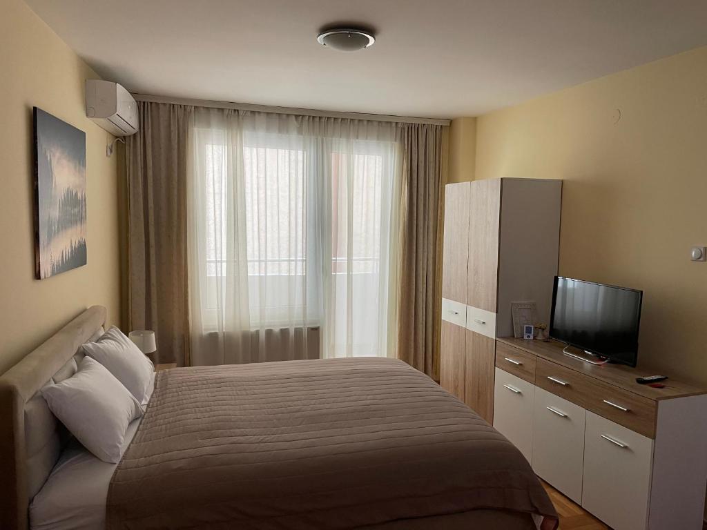 Trident Apartments 2 photo 2