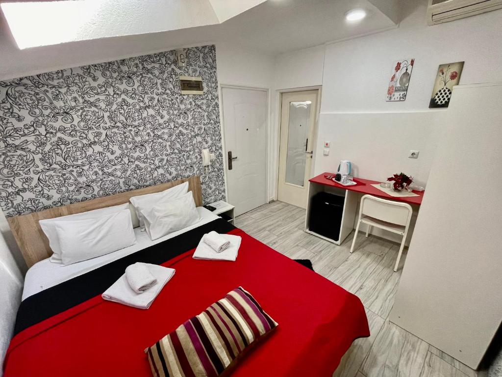 Apartmani Aleksandra u centru grada photo 2