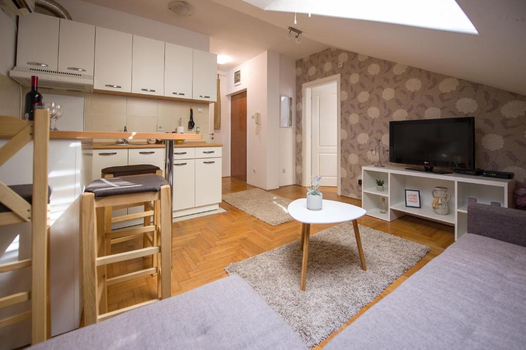 Stella Modern Apartment — photo 1