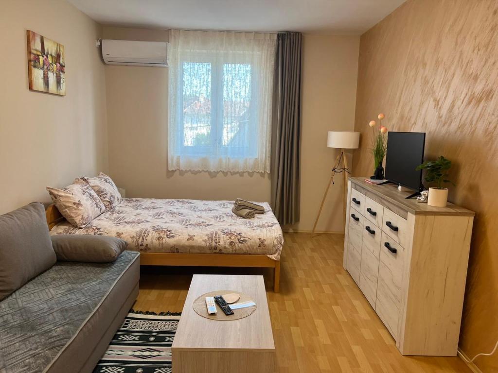Apartment Slađana i Luna photo 2