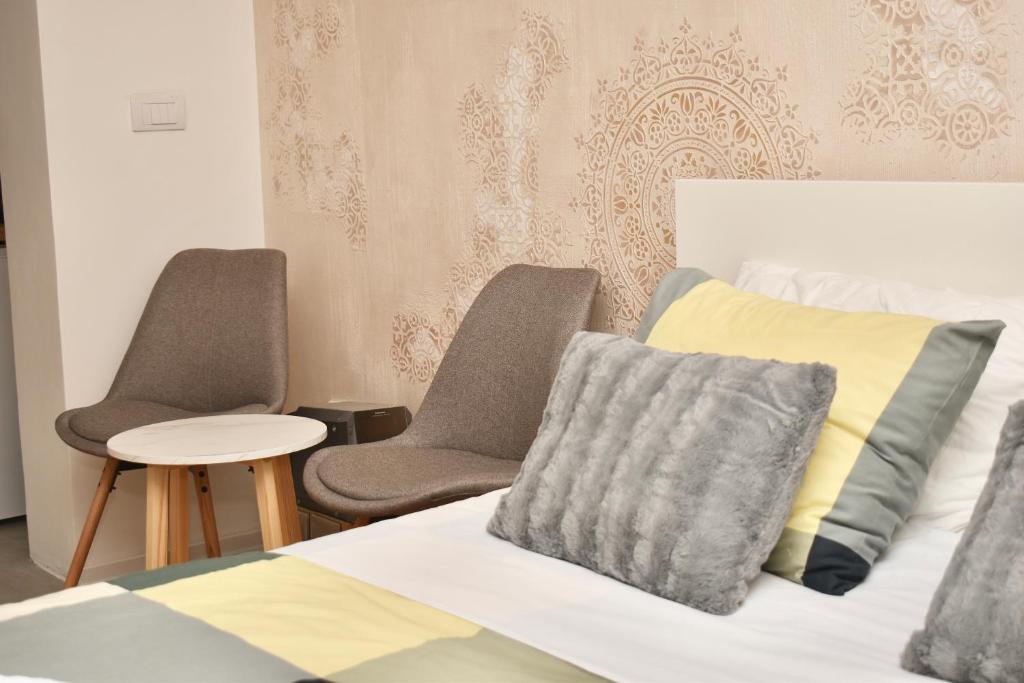 Studio Ramonda - City Center Dorcol - with Free Parking photo 2