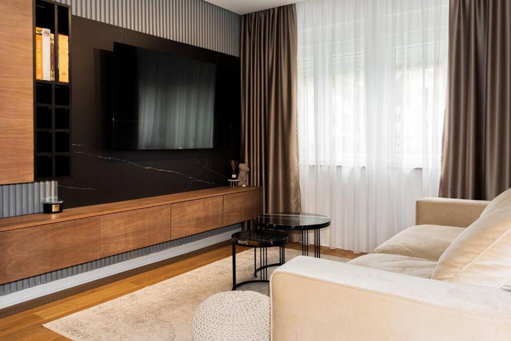 Royalux Kennedy Residences photo 2