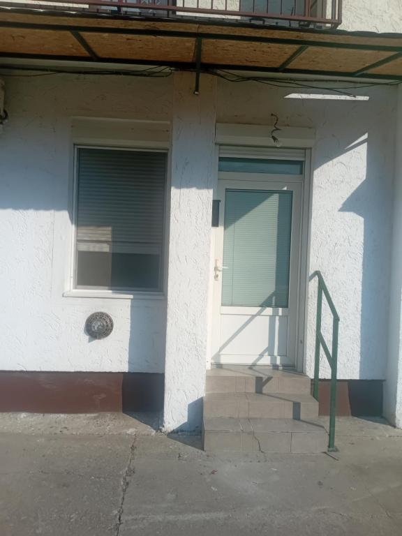 Sindi Apartman photo 2