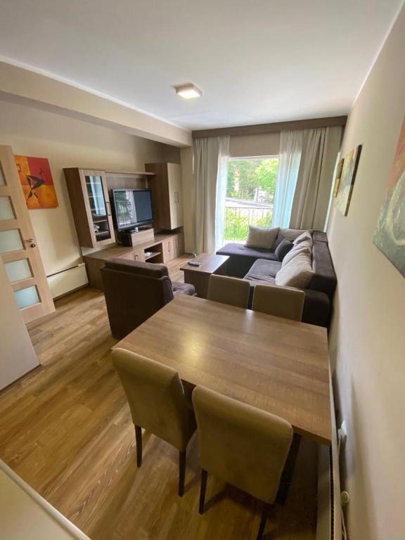 Simona Lux Apartment photo 2