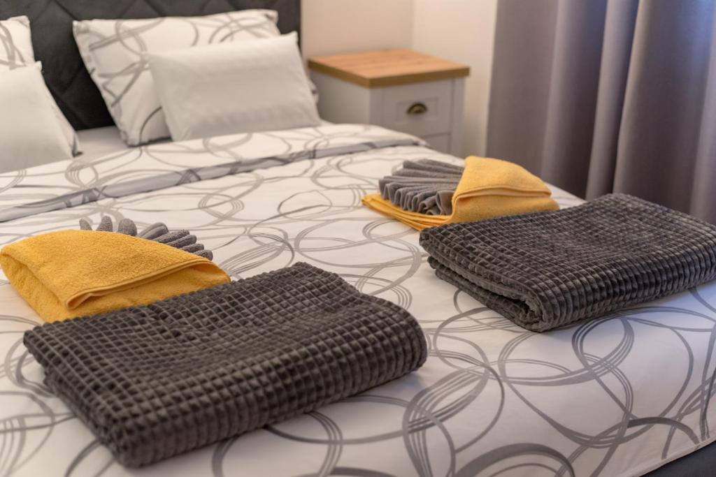 Tanis Apartments — photo 1