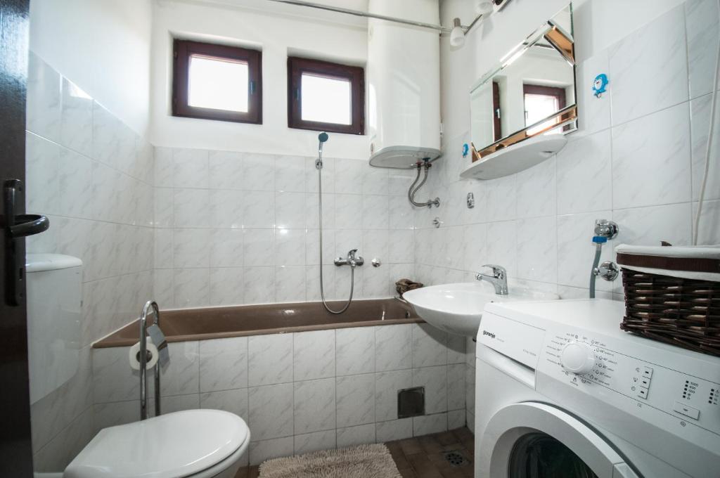 Sensitive Apartment photo 3