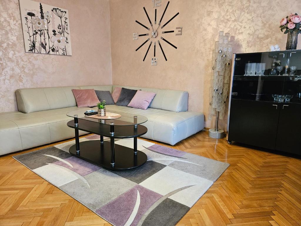 Slavija Apartment — photo 1