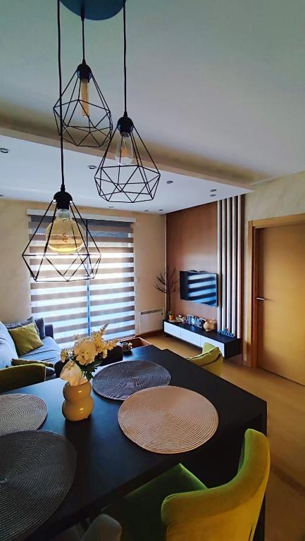 BalkanHill2 S37 Pekovic green — photo 1