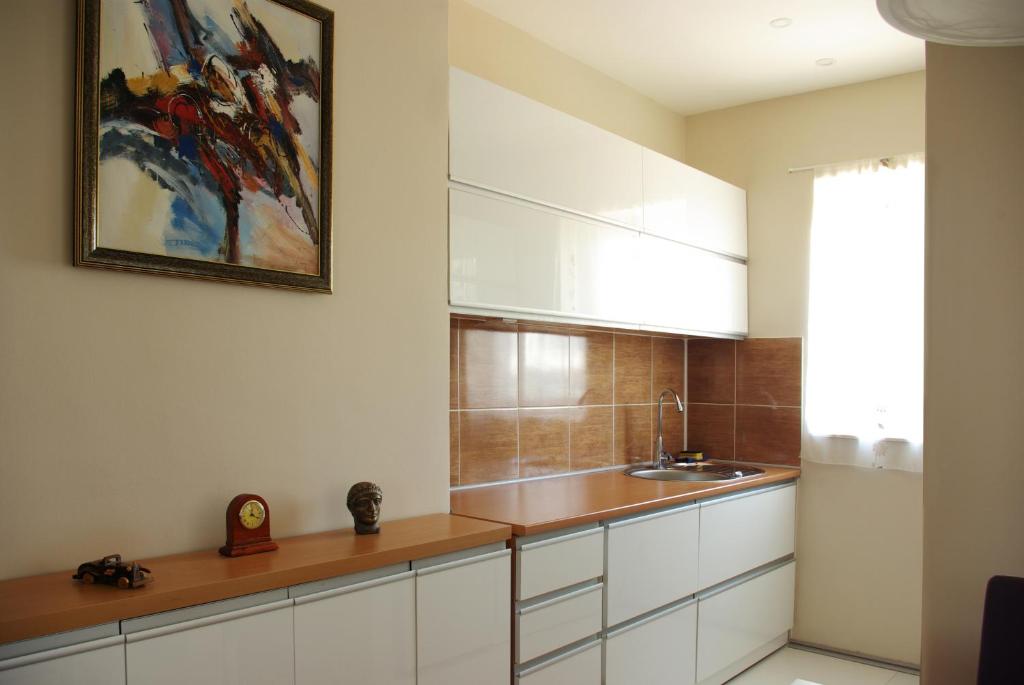 Square Studio Apartment photo 3