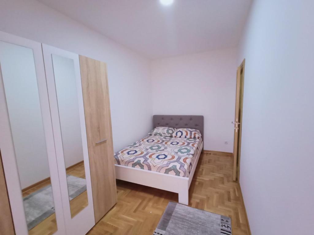 Apartman Ledine photo 2