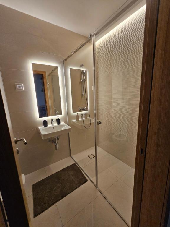 Skyline Cozy Suites photo 3