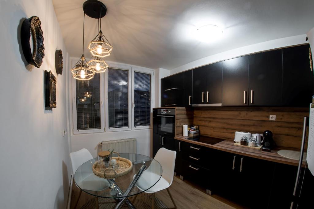 The SKVER-Elegant City Apartmant photo 3