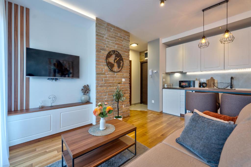 Titova Vila Zlatibor Mountain View Apartment — photo 1