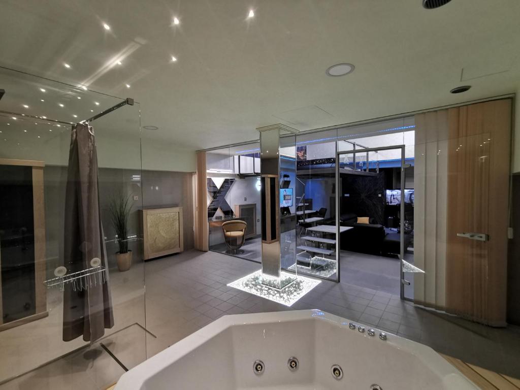 XSpa Apartment cryptocurrency pay available photo 3