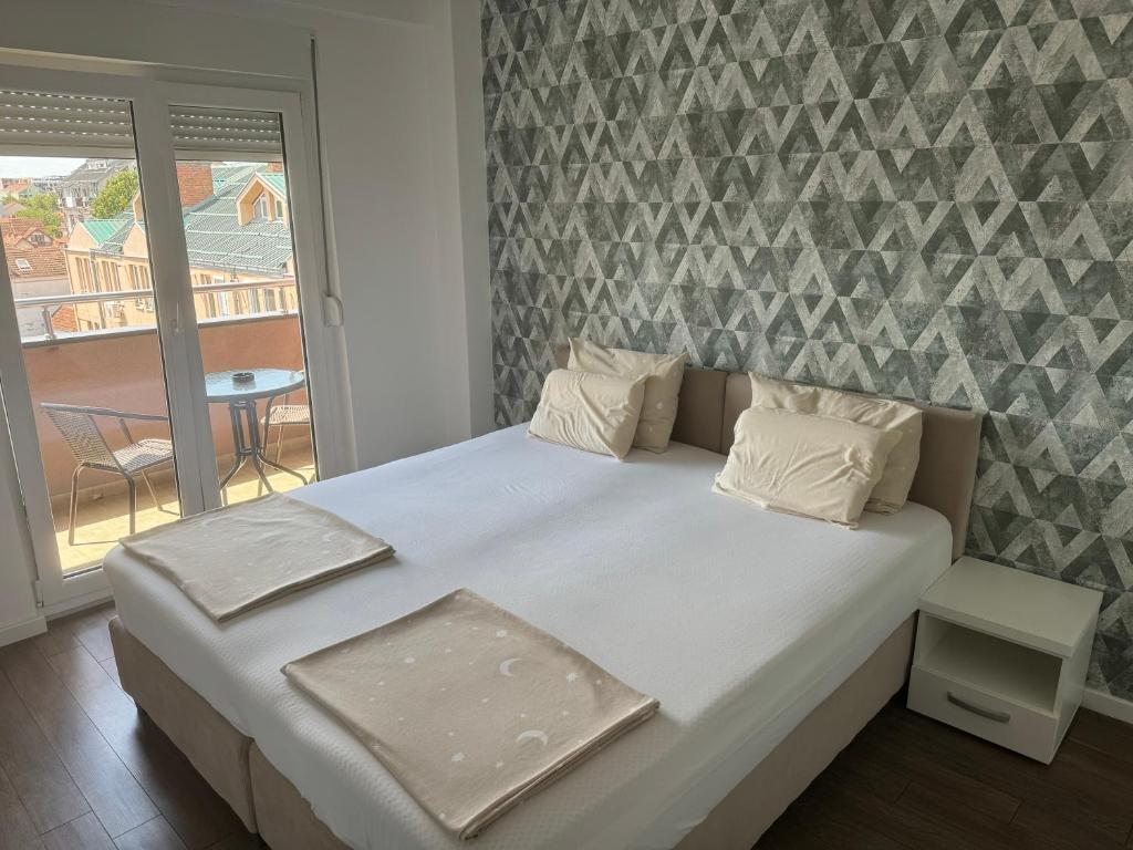 T lux apartman photo 2