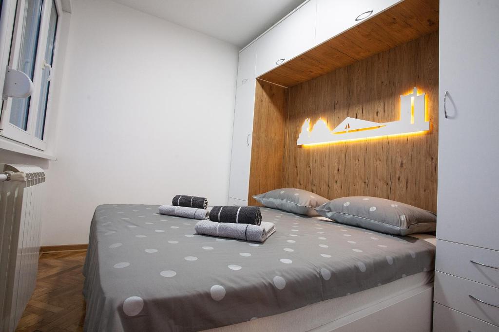 White Lux apartment photo 2