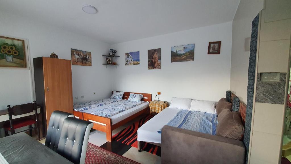 Apartmani Odmor i Mir photo 2