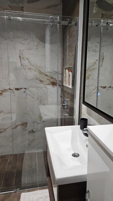 Royal LUX Apartman 417 photo 3