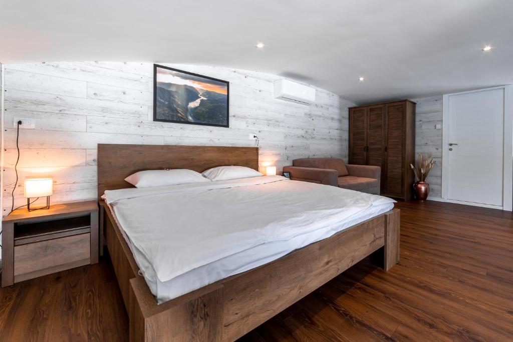 Splav-apartman Grizzly photo 2