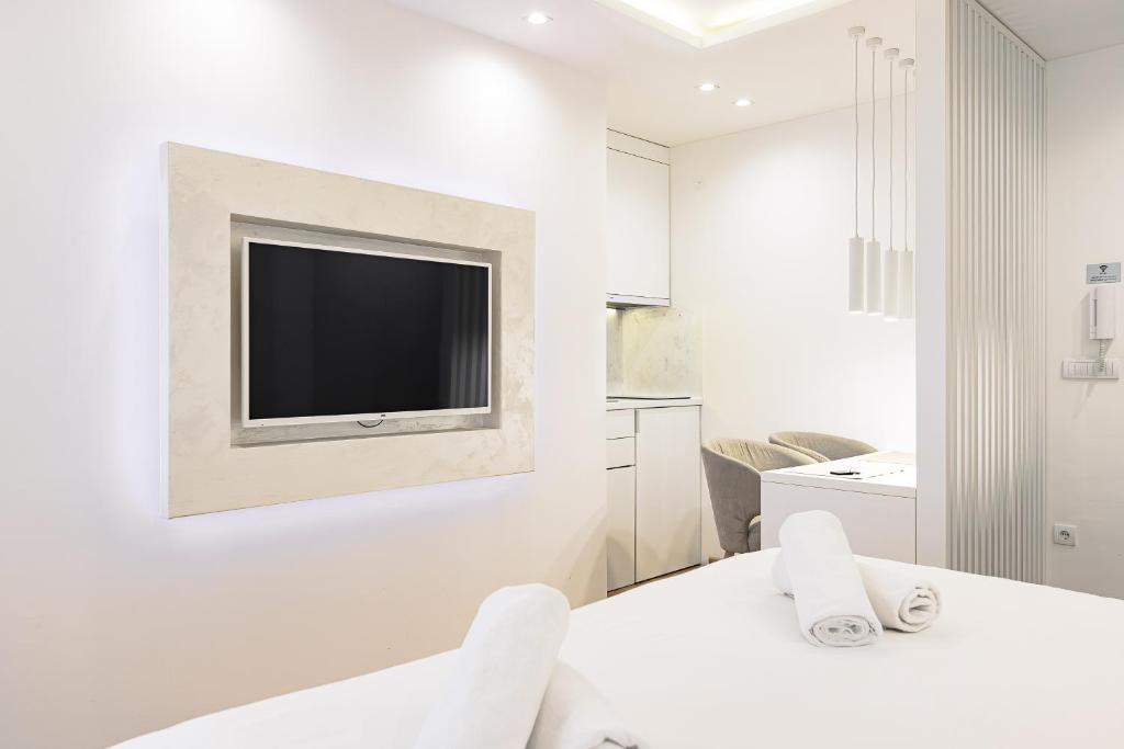 White Apartments photo 3