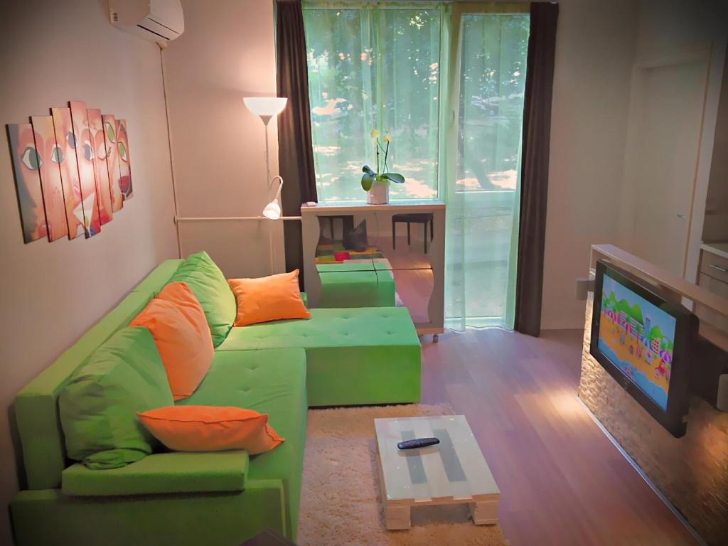 Banshill Apartment — photo 1
