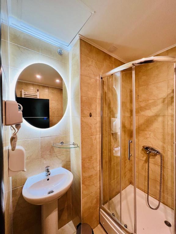 Side One Design Hotel Garni photo 2