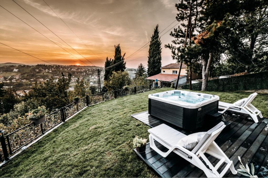 The Cypress Villa & Vineyard II — photo 1