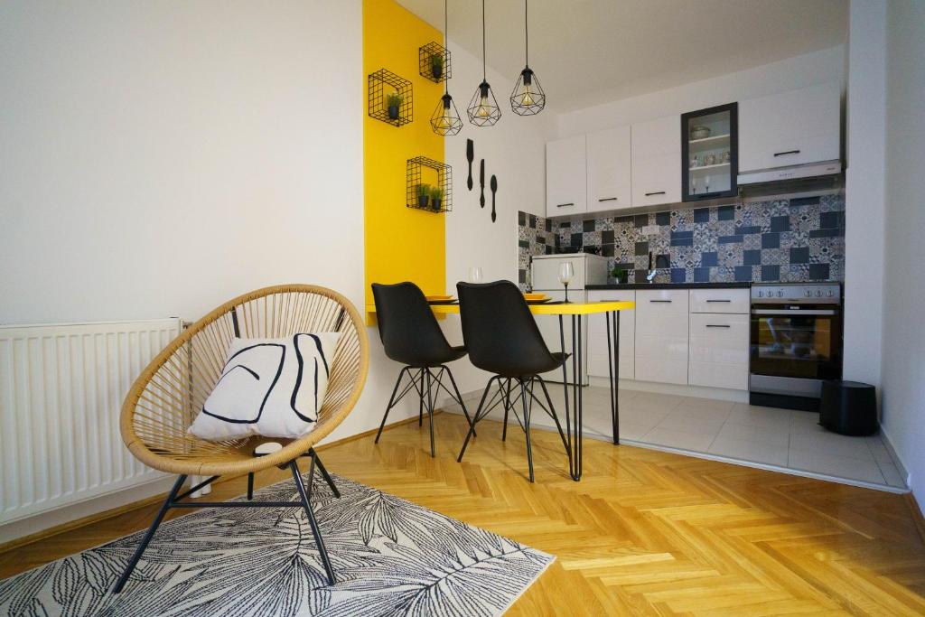 Sunny place — photo 1