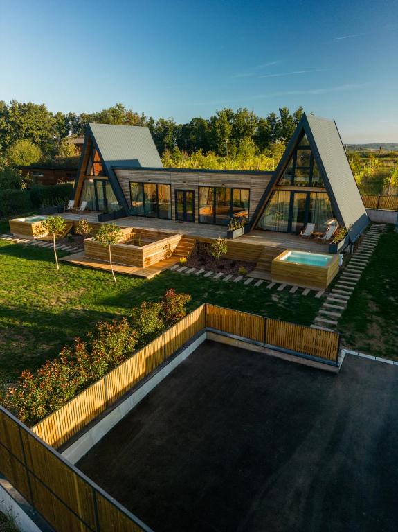 SunMoon Kosmaj kućice i prostor za događaje photo 2