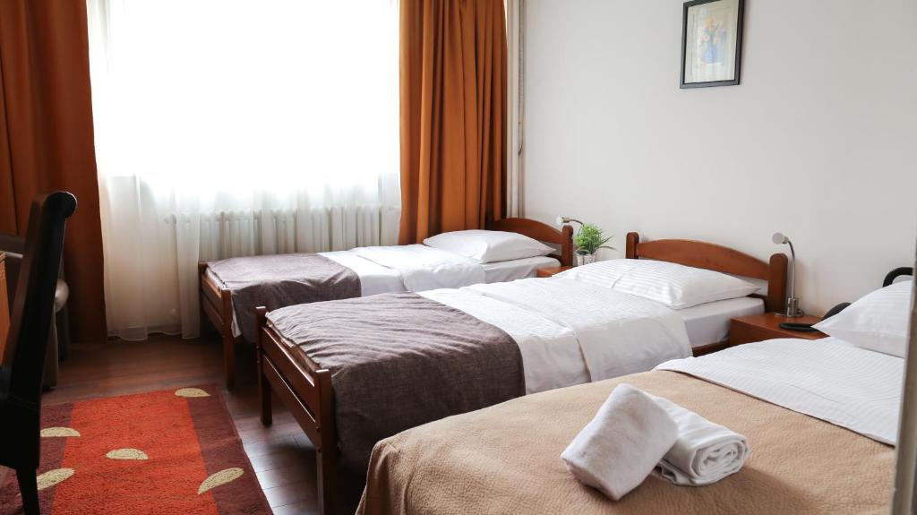 Hotel Srbija-FREE PARKING photo 3