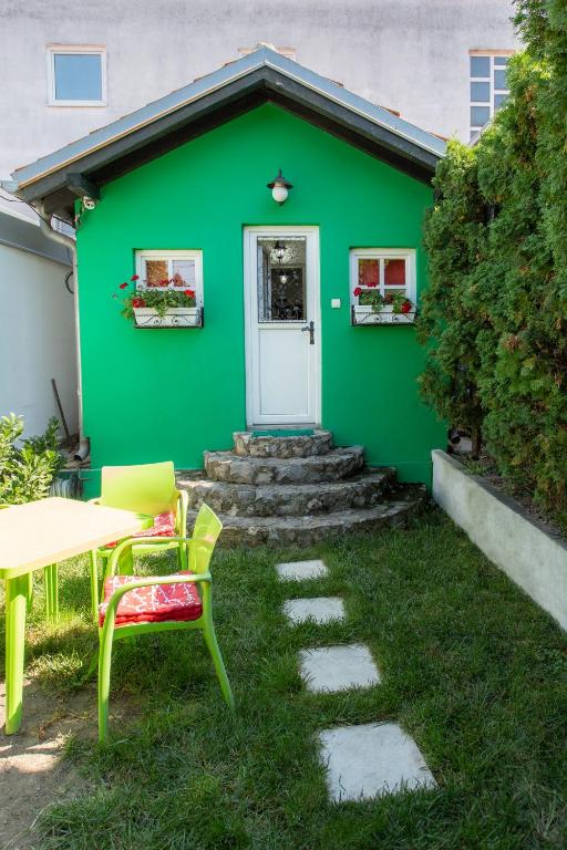 Sweet Home — photo 1